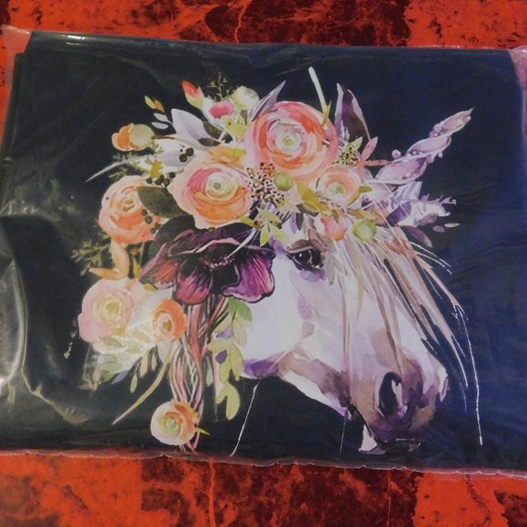 Beautiful Realistic Unicorn Art T-Shirt - Picture 3 of 3